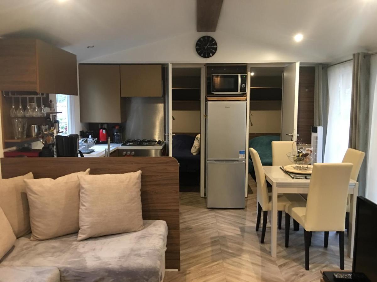 Mobilhome Familial 6 A 7 P 3 Chambres 42 M2 Saint Brevin Les Pierres Couchees Buitenkant foto