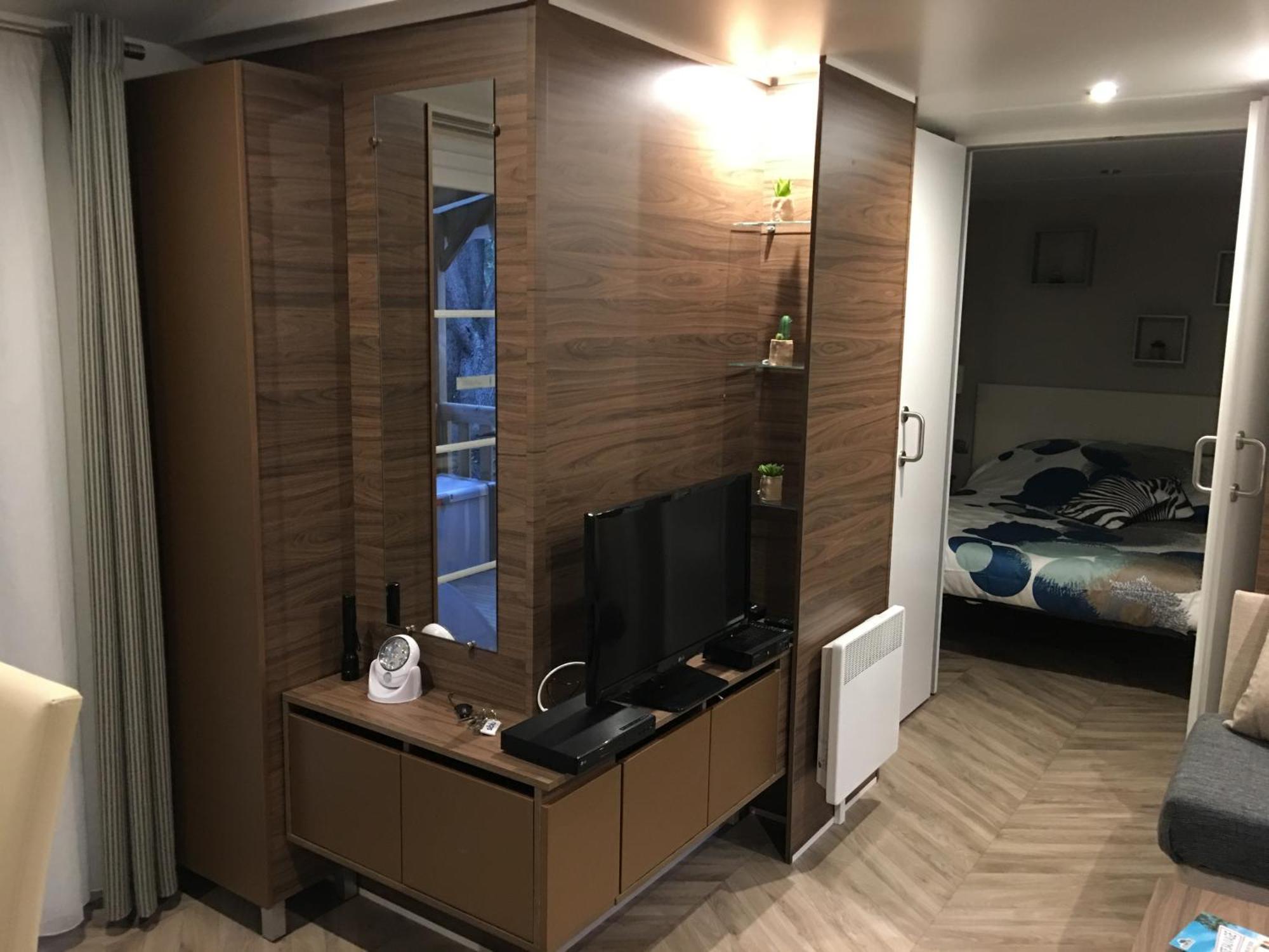 Mobilhome Familial 6 A 7 P 3 Chambres 42 M2 Saint Brevin Les Pierres Couchees Buitenkant foto