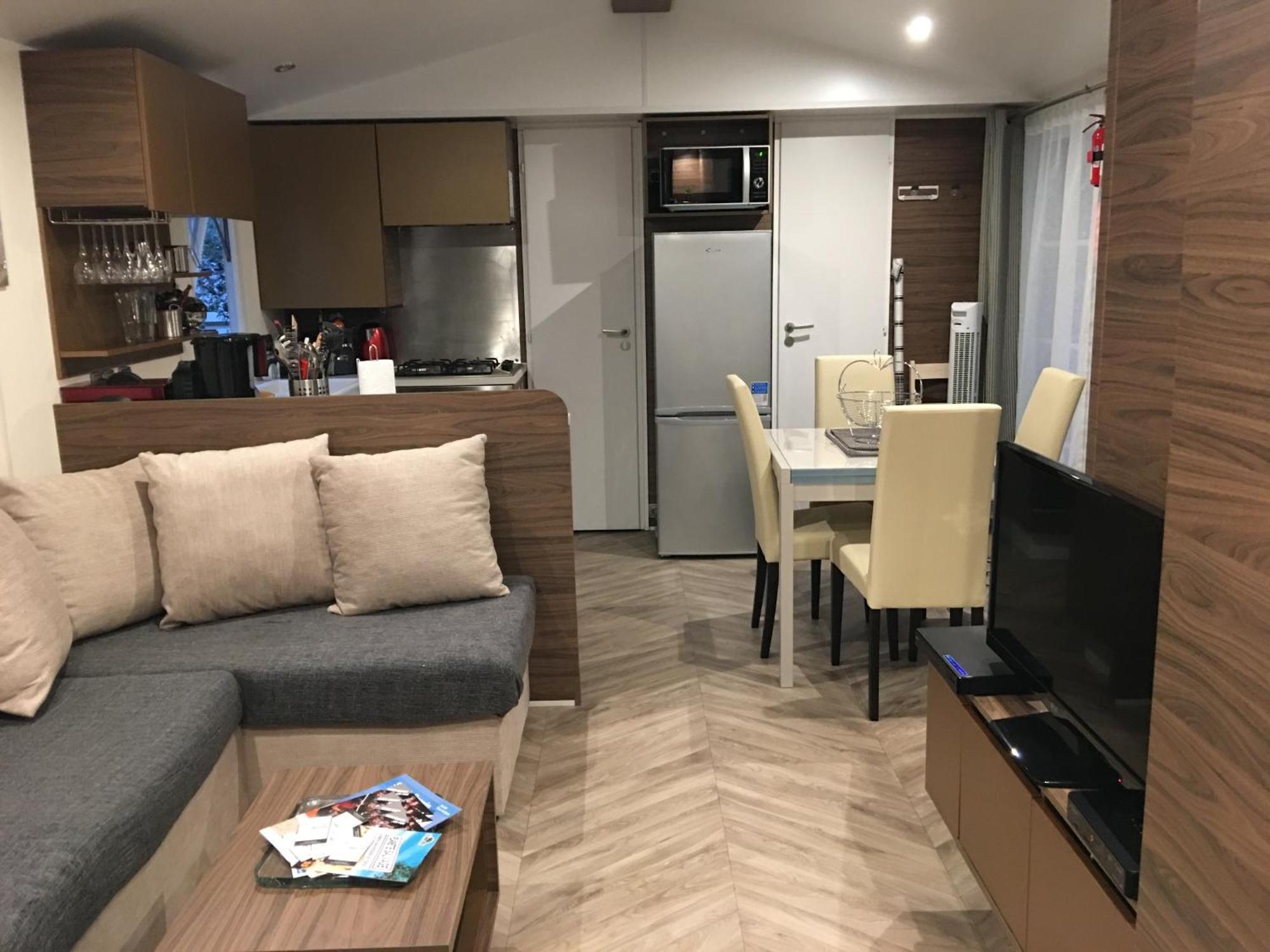 Mobilhome Familial 6 A 7 P 3 Chambres 42 M2 Saint Brevin Les Pierres Couchees Buitenkant foto